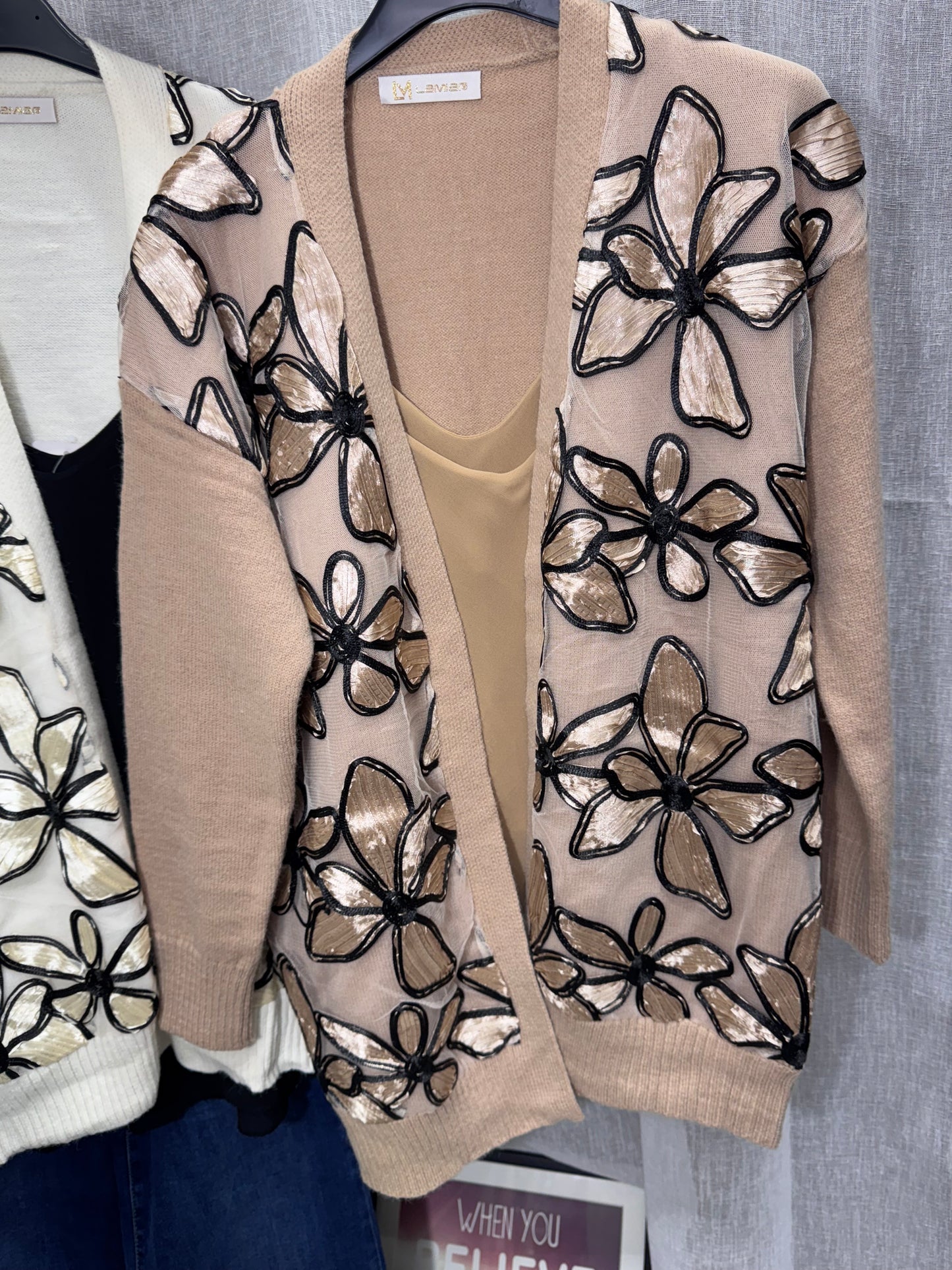 Cardigan Flower