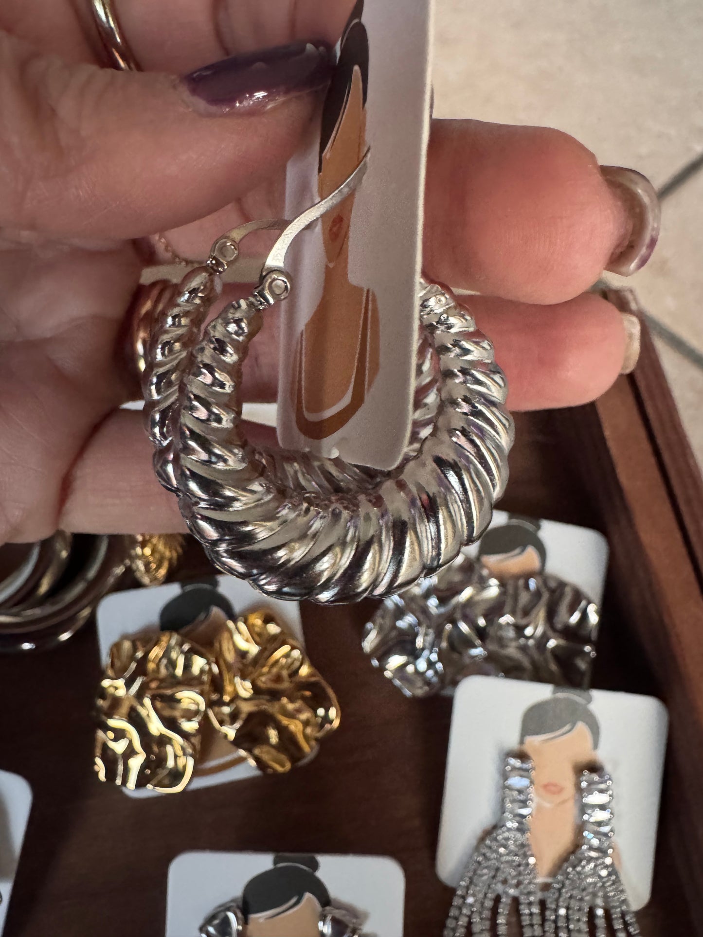 Orecchini rotondi lavorati