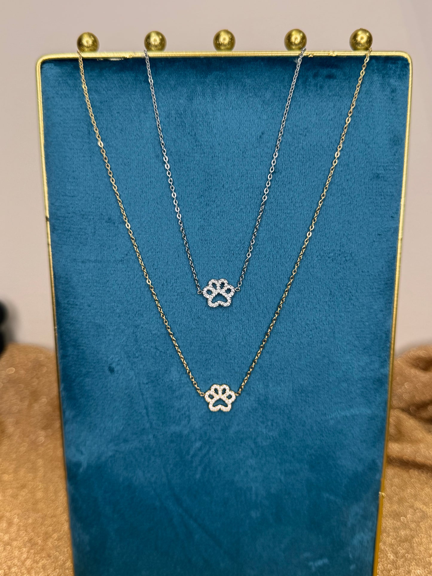 Collana zampina