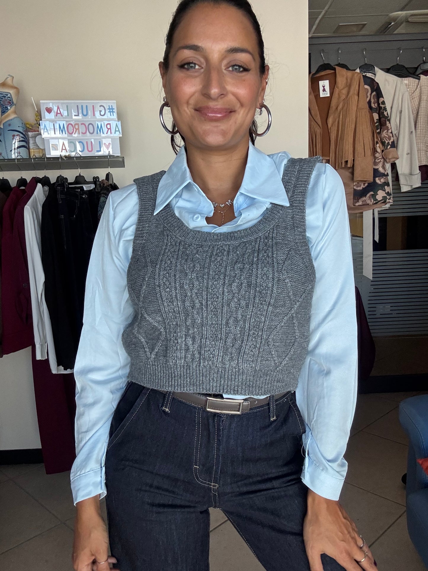 Camicia con gilet grigio
